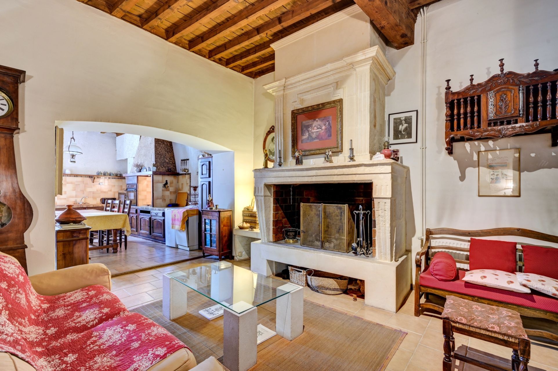 house 5 Rooms for sale on ARLES (13200)
